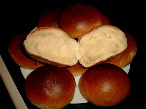 БРАЗИЛЬСКИЕ БУЛОЧКИ - Pao de Leite Condensado - Brцtchen mit gesьЯter Kondensmilch Это не моё фото,...