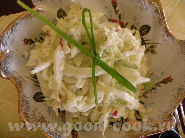 Салатик вкусный и простой, ну а курицу каждый умеет