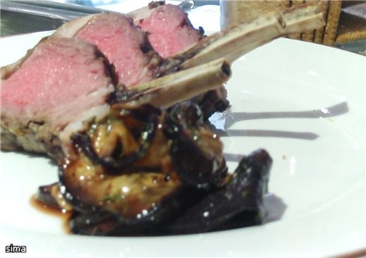 Garlic mustard rack of lamb/Бараньи котлетки в горчично-чесночном маринаде Источник: The Australian...