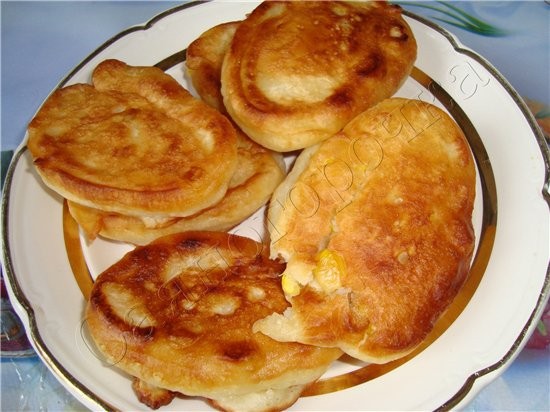 Оладьи с кукурузой 1 стакан кефира 1 яйцо 2 столовых ложки любого масла 2 столовых ложки сахара 1/4...