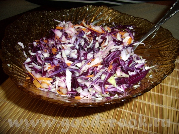 Салат из синей и белой капусты Картошечка запеченая с мясом (сфотала еще в форме, а то потом не усп...