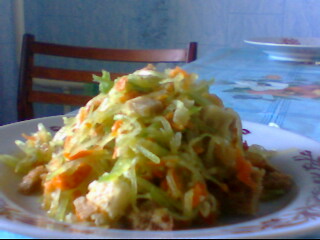 Салат из редьки с овощной зажаркой и сухариками от Ирины Кутовой