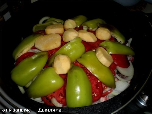 Потом берём пару БОЛЬШИХ и ОЧЕНЬ СПЕЛЫХ помидор - 3