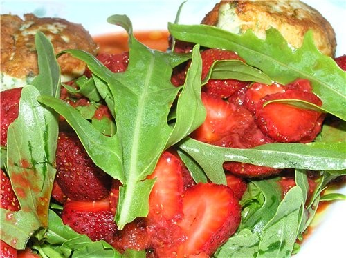 Я продолжаю разные эксперименты с клубникой