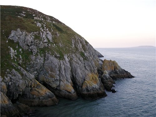 А эта уже побережье в Dublin&#39;e- Howth Head это моя дочка в ,,руки верx,, гуляет