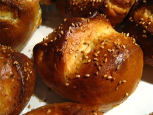 Я с огромной вкуснющей спасибой за чесночные булочки