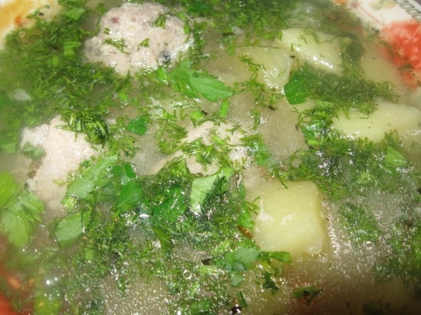 СУП С ФРИКАДЕЛЬКАМИ, КАРТОФЕЛЕМ И РИСОМ Вкусный супчик быстрого приготовления
