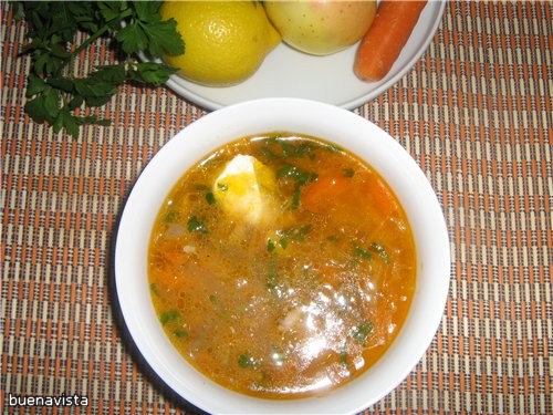 Щи из квашеной капусты с перловой крупой и жирной свининой