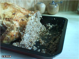 Курица, фаршированная гречкой и грибами за основу взят рецепт КУРИЦА ФАРШИРОВАННАЯ ЗЕЛЁНЫМ ГОРОШКОМ...