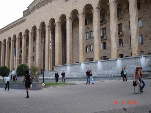 Вот наш дворец правительства