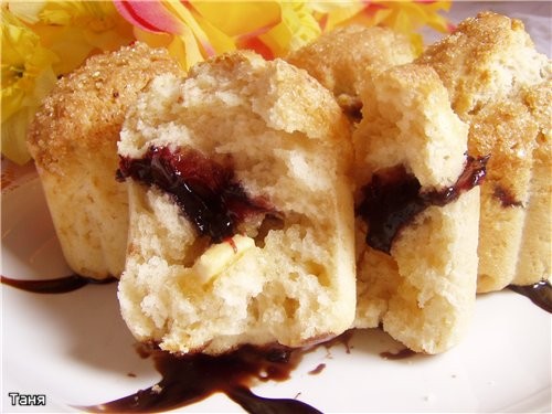 Кексы с сюрпризом Рецепт взят из книги Home baked(Домашняя выпечка),переведенной на иврит - 3