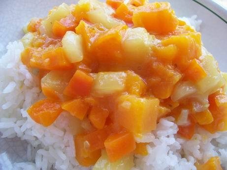 нечто, морковно-батато-кабачковое вкусно теплым с рисом морковно-бататовое рагу морковка батата каб...