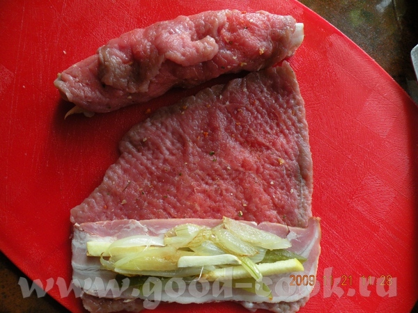Поджариваем наши зразы на масле (какое вам прийдет по вкусу),до образования румяной корочки