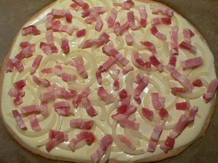 Tarte flambйe когда-то давала рецепт этого так сказать французкого варианта пиццы, который я просто... - 2