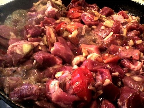 СОЧНОЕ МЯСО В ОВОЩНОМ МАРИНАДЕ : 1,2 мякоти мяса (телятина) 1 крупная луковица 3 зубчика чеснока 1... - 2