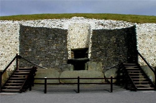 x  Knowth   Knowth x  Newgrange   Newgrange  ... - 4