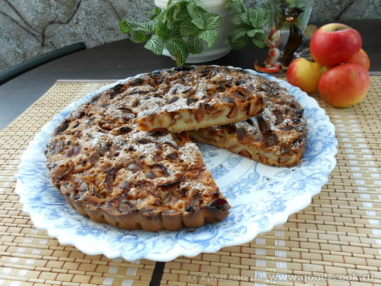 яблочная шарлотка
