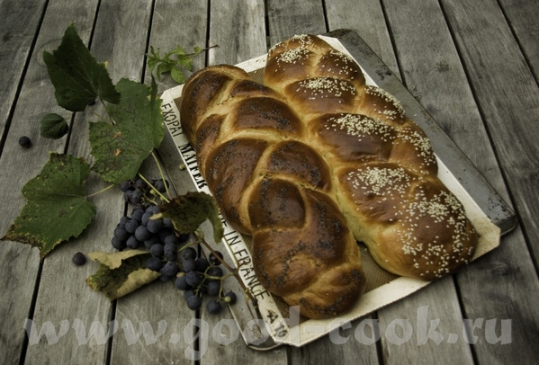 Иннуль, слегка не ко времени мною испеченные, но безумно вкусные халы