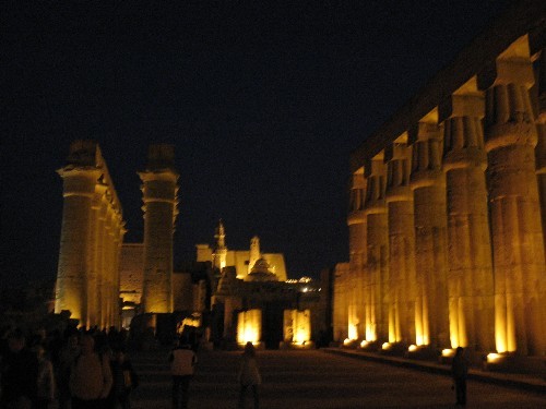 Храм Луксор Моя любимая фотография (хоть и не самая качественная) – в темном небе Луксора над камня... - 2