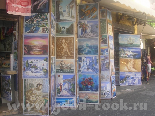 такие картинные магазинчики на Родосе- покупают не очень, надо сказать