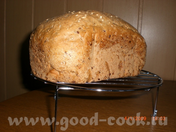 Вот такой у меня получился хлебушек -( Vital-Brot) Витаминный хлеб