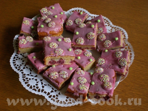 Kirschen  Blechkuchen  