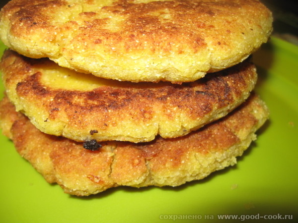 КУКУРУЗНЫЕ ЛЕПЕШКИ ( КОРЖИКИ) Если вам нравятся блюда с кукурузной мукой, то такие лепешки, надеюсь, придутся по вкусу