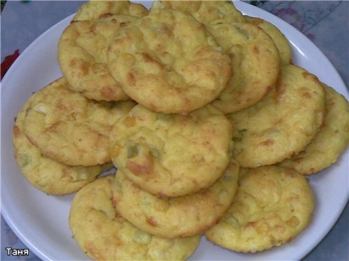 Булочки с тунцом,сыром и помидорами Пирог с сыром и сырокопченной колбасой Сырные кексики с кукуруз... - 4