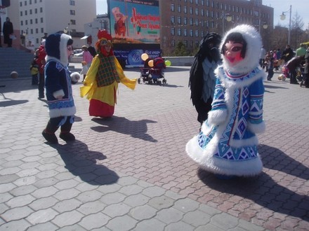 Несколько фоток оттуда Девушка в национальной одежде - 3