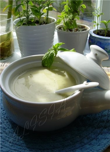 Ну вот и обещанный суп, очень вкусный, впервые готовила кольраби именно в супе, очень понравилось з...