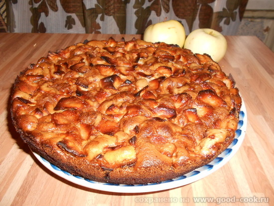 яблочная шарлотка