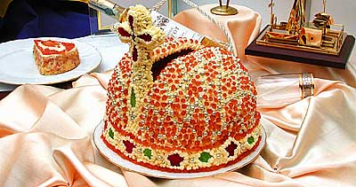 Рецепт , украшено икрой , маслом сливочным и желе