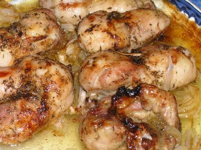 Куриные бедра с начинкой, в коньячном соусе Курин
