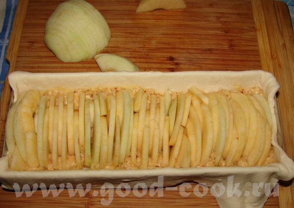 Пирог с яблоками и орехами Квадратик слоеного теста (в оригинале тесто Фило) раскатать по форме, в...