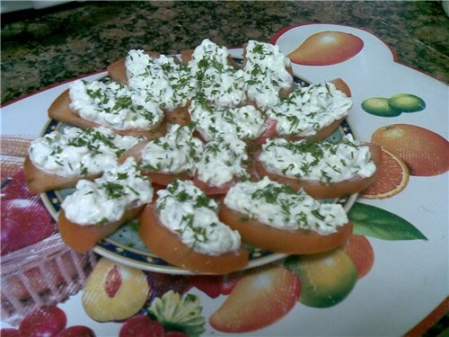 Очередной наш обед: Куриный супчик Мясо с рисом Рулетики со вкусом пиццы Закуска из помидор Баклажа... - 4
