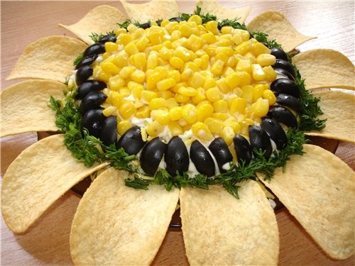 РАФАЭЛКИ БЛИНЧИКИ С МЯСОМ И ГРИБАМИ ПЕЧЕНОЧНЫЙ ТОРТИК САЛАТ ,, ПОДСОЛНУХ ,, САЛАТ ,, А- ЛЯ БЕРЕЗКА... - 4