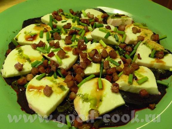 Капрачио со свеклой, моцареллой, беконом и тыквенными семечками : Очень вкусный салат от Александра... - 2