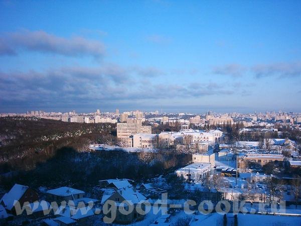 А это вид на заснеженный город Киев