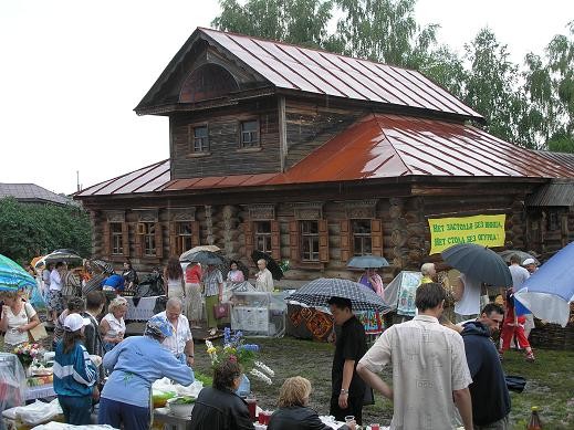 Праздник удался, даже дождик не помешал народу веселиться