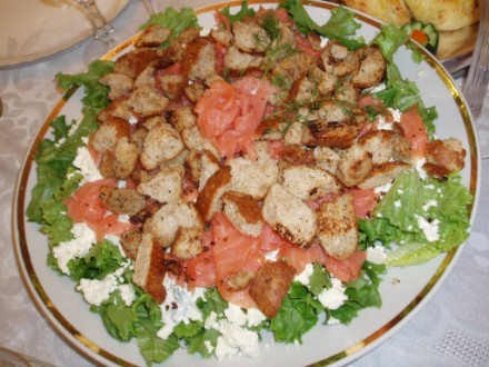 Салат с семгой и брынзой Баклажаны с ореховой начинкой Крокодил с мясной начинкой с грибами