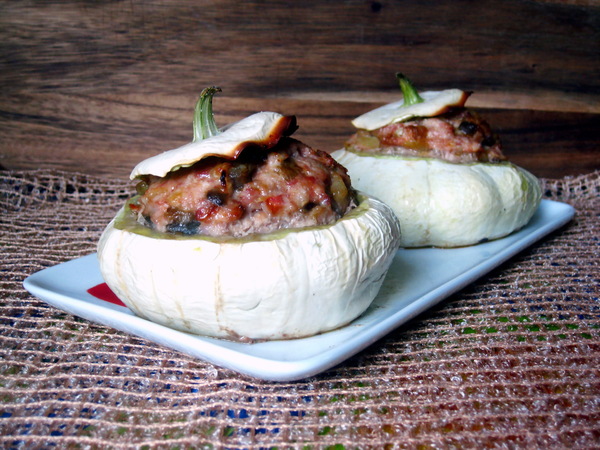Патиссоны, фаршированные курицей