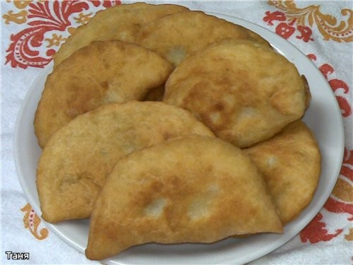 Пирожки с куриной печенью и яйцом и с печенью и зеленью Тесто,как указано в рецепте выше