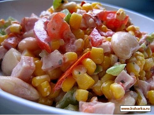 салат по одной банки консервированной кукурузы и фасоли 2-3 перца 5-6 помидоров 100-гр ветчины лук,...