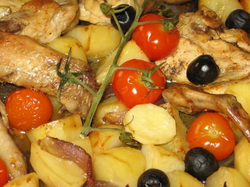Курица с картофелем, помидорами и оливками по-средиземноморски от elka34 Я брала маслины вместо оли...