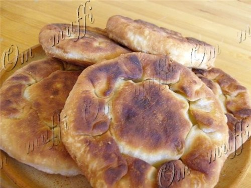 СМЕТАННЫЕ ЛЕПЁШКИ С КАРТОФЕЛЕМ И ГРИБАМИ Тесто: Сметана(жирная) - 500гр