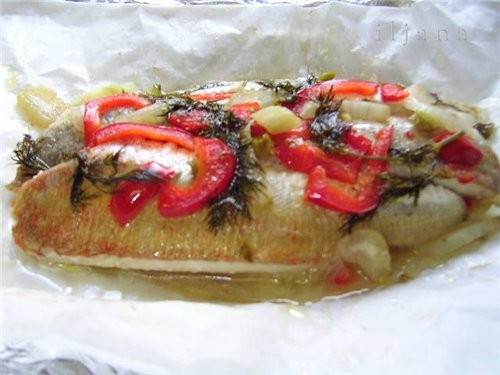 Филе рыбы Knurrhahn ( как по-русски не знаю, в переводе стоит- рычащий петушок), запеченноё в фольг...