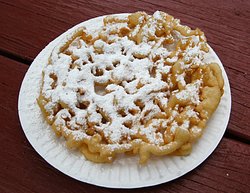 Ну что же пройдёмся по еде Funnel Cake Banana split Corn dog Smoked turkey leg