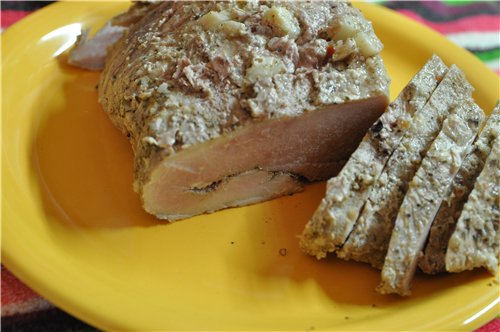 Запечённая свинина с чесноком