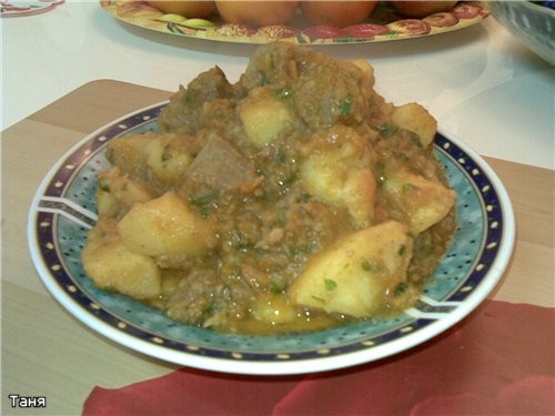 Очередной наш обед: Гороховый суп Зеленый плов Мясо с картошкой Салат из огурцов с йогуртом Блины У... - 3