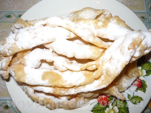 хворост И еще пекла хлебушек вот что у меня вышло